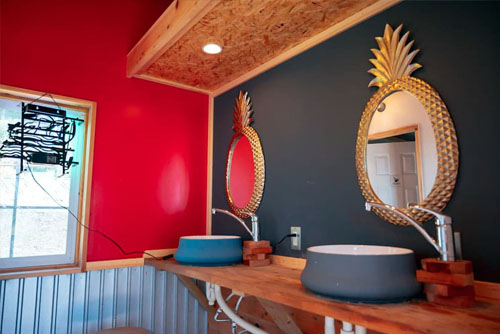 女性用パウダールーム